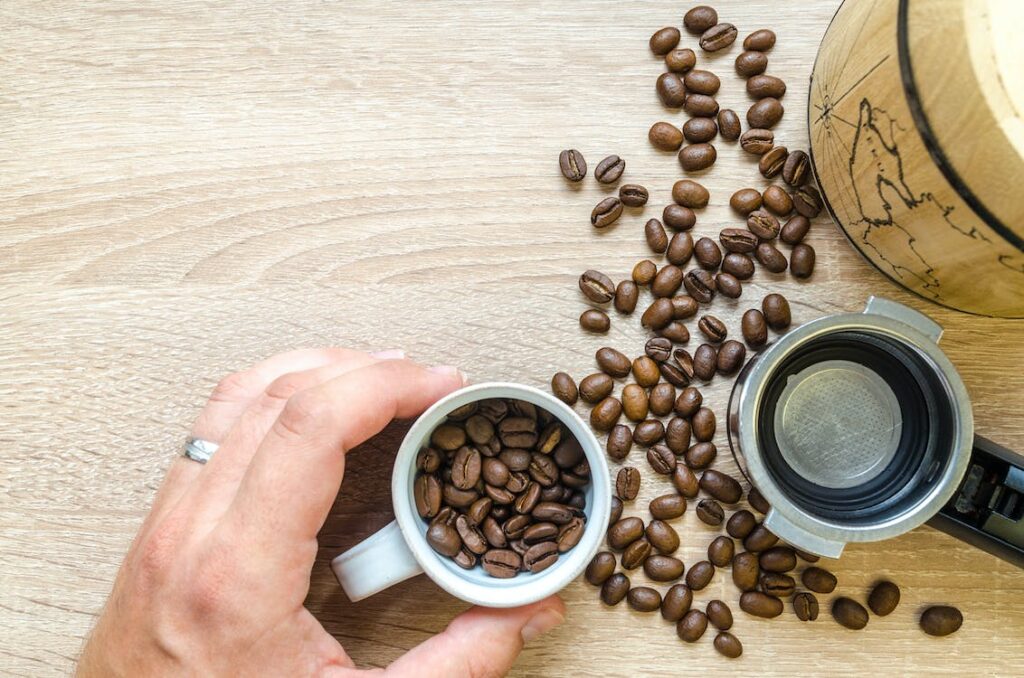 كيف أقوم بإنتاج القهوة العربية من المنزل؟